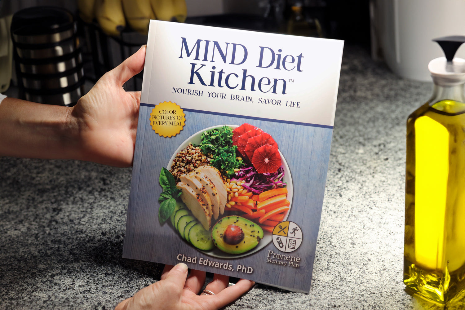 Mind Diet Kitchen: Living Well with Recipes and Insights to Support Brain Health, a Strong Immune System, and a Robust Memory